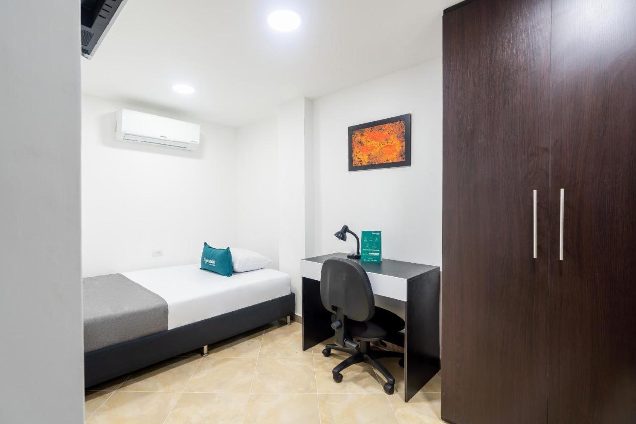 Ayenda Coliving La 78A Hotel Medellin Bagian luar foto