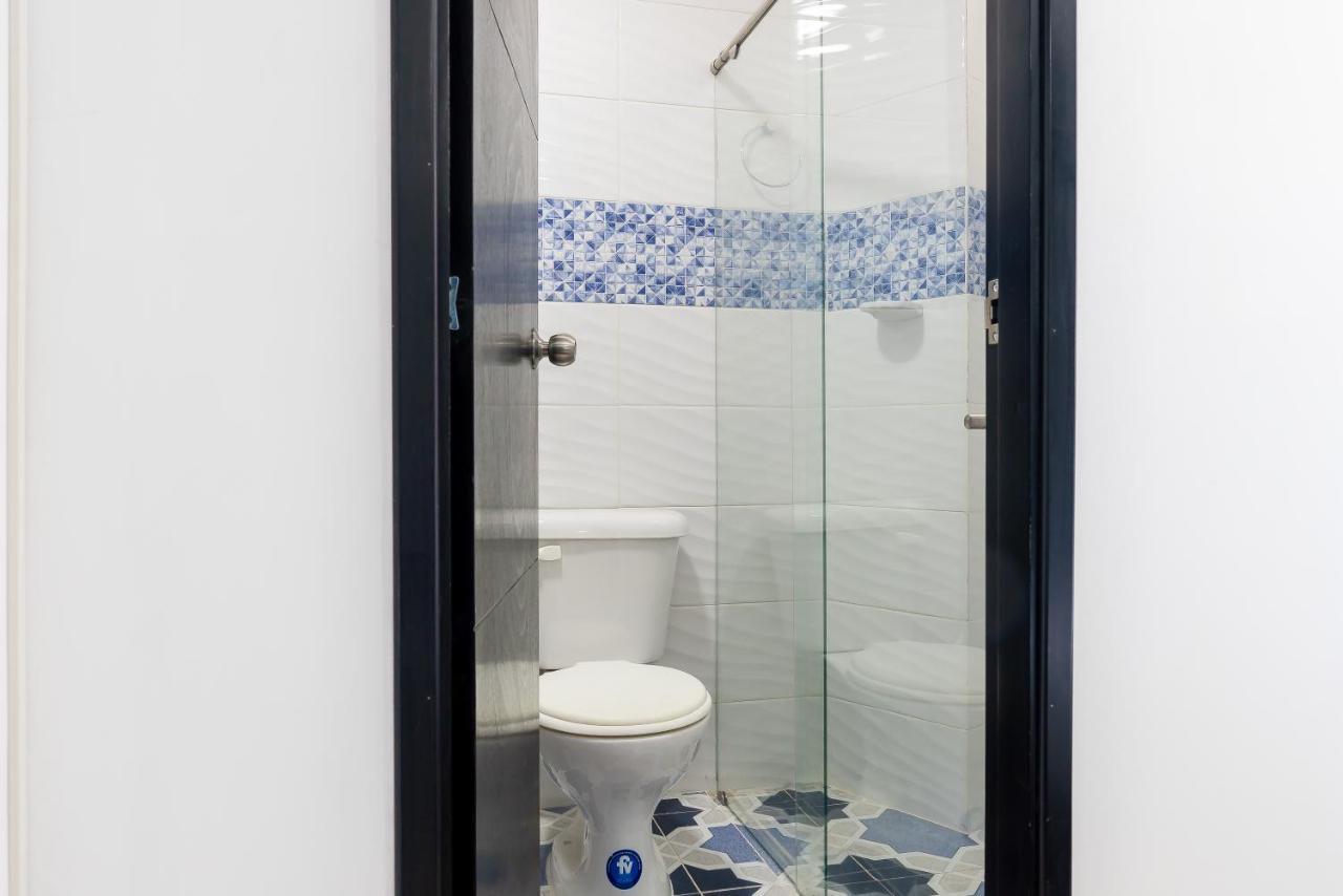 Ayenda Coliving La 78A Hotel Medellin Bagian luar foto