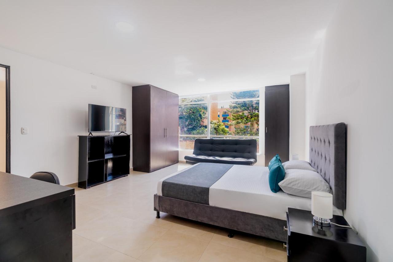 Ayenda Coliving La 78A Hotel Medellin Bagian luar foto