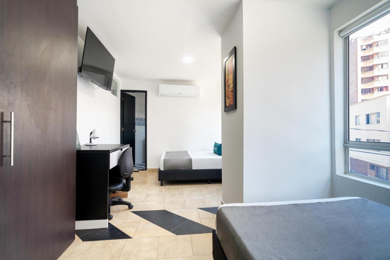 Ayenda Coliving La 78A Hotel Medellin Bagian luar foto