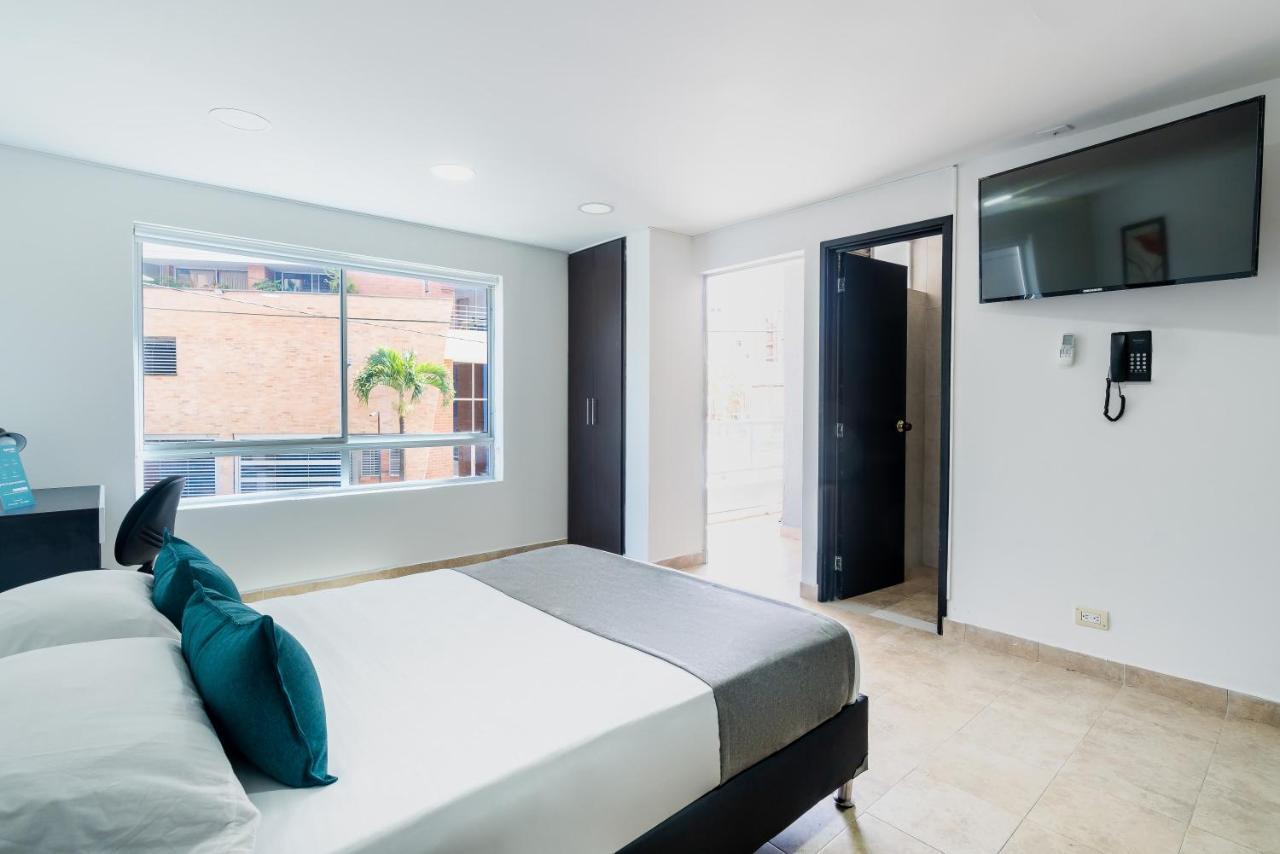 Ayenda Coliving La 78A Hotel Medellin Bagian luar foto