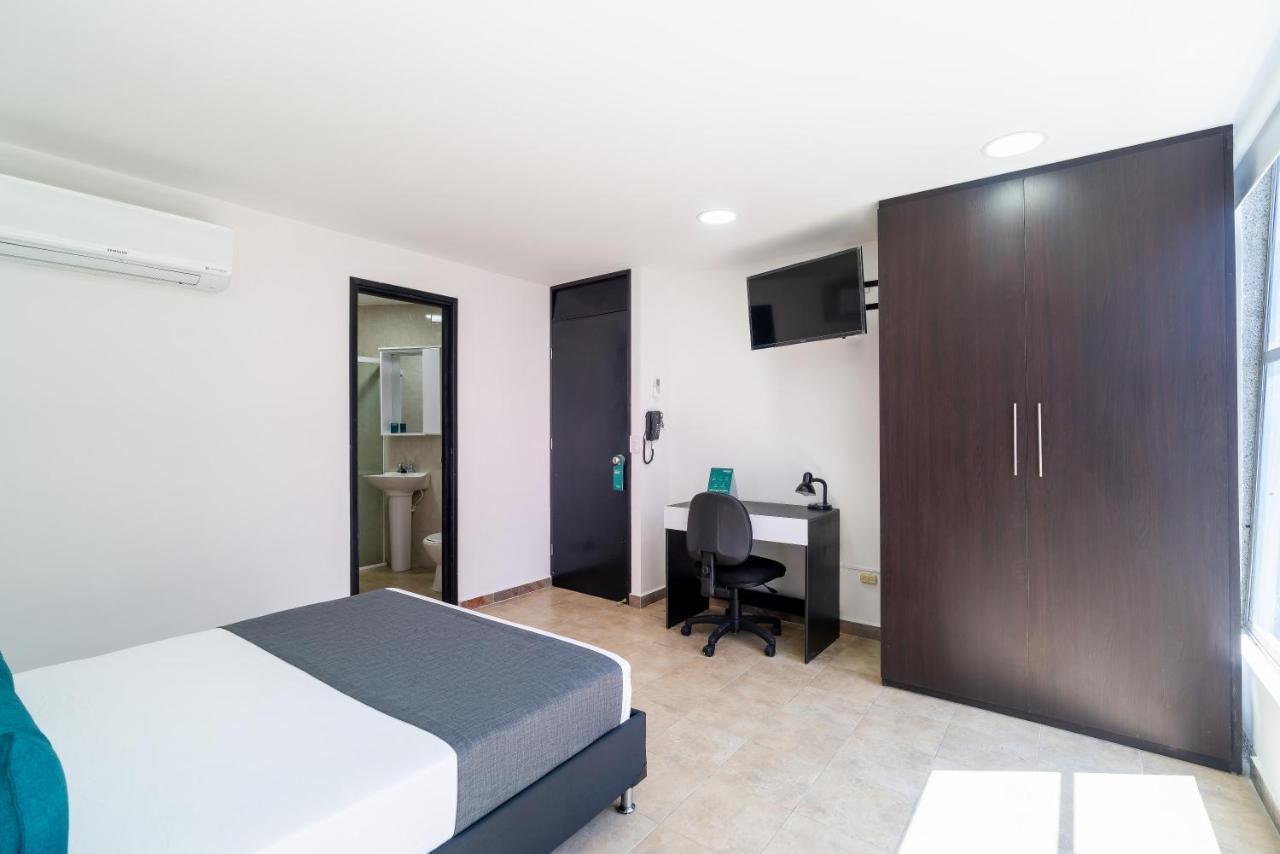 Ayenda Coliving La 78A Hotel Medellin Bagian luar foto