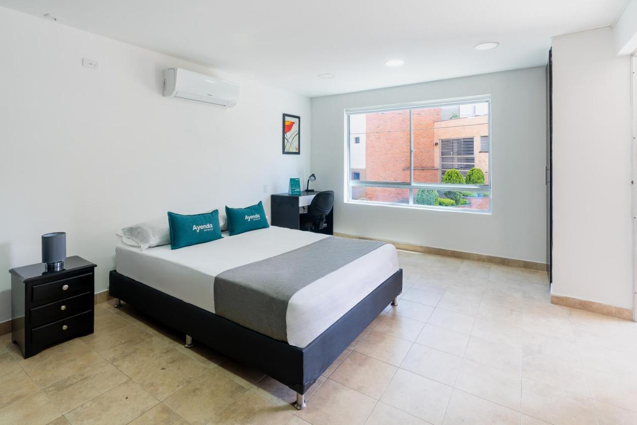 Ayenda Coliving La 78A Hotel Medellin Bagian luar foto