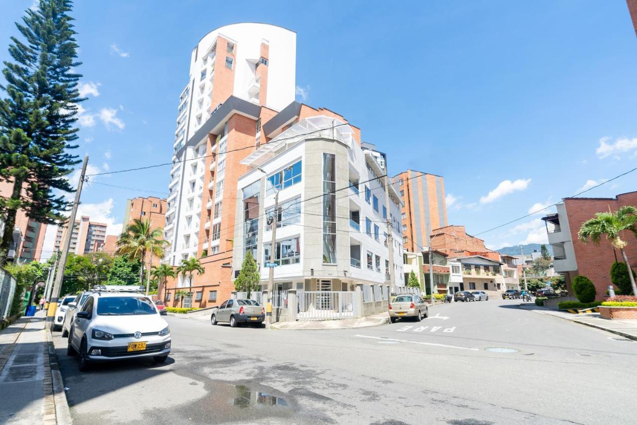 Ayenda Coliving La 78A Hotel Medellin Bagian luar foto